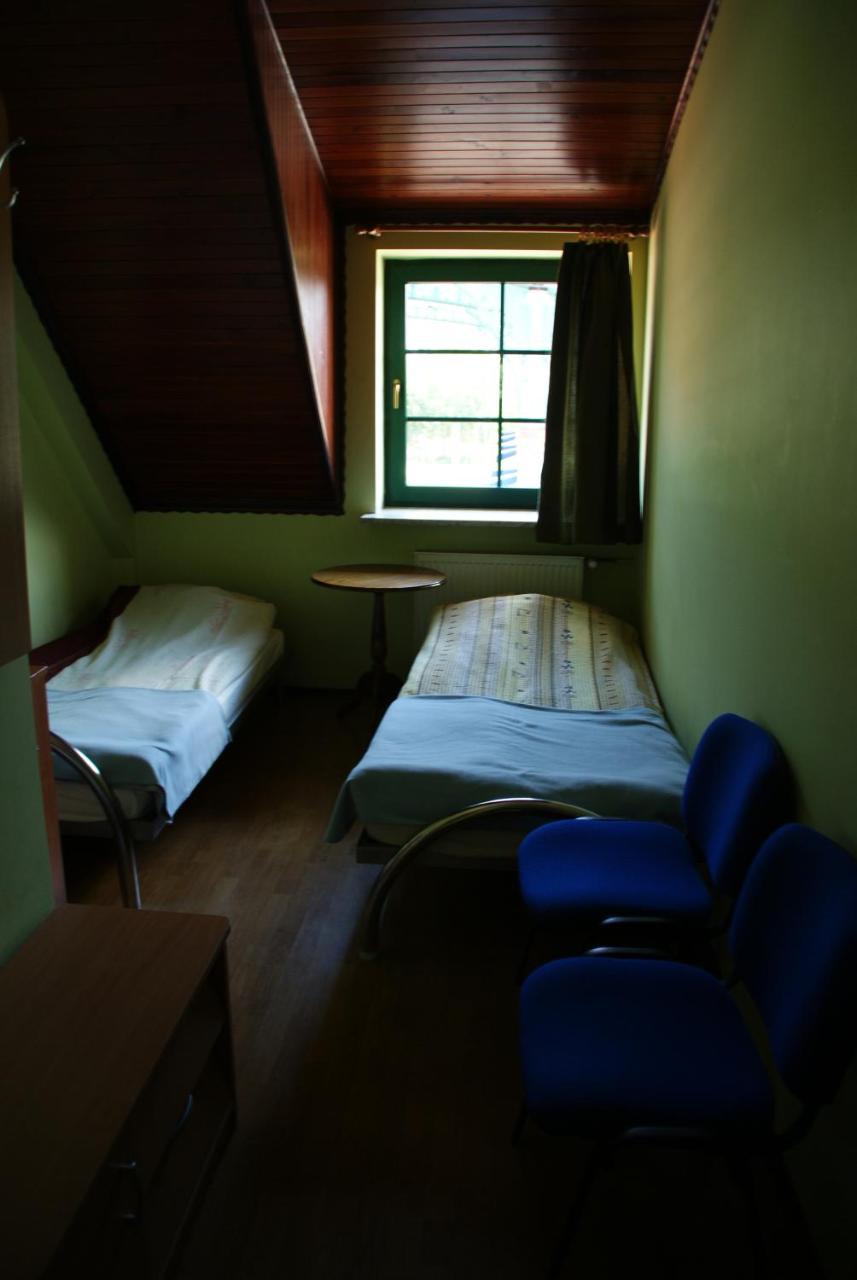 Motel Warmiaki Bed&Breakfast Jadow Exterior photo